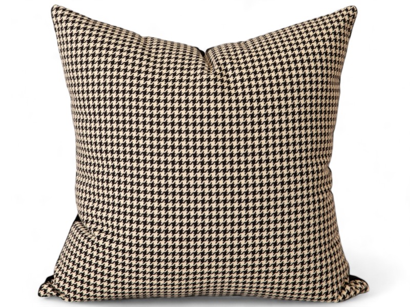 Almofada Winter Geométrica Pied de Poule Q - Preto/Branco