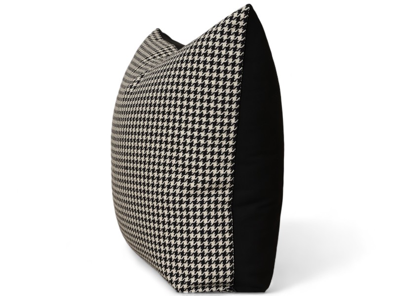 Almofada Winter Geométrica Pied de Poule Q - Preto/Branco - Imagem 2