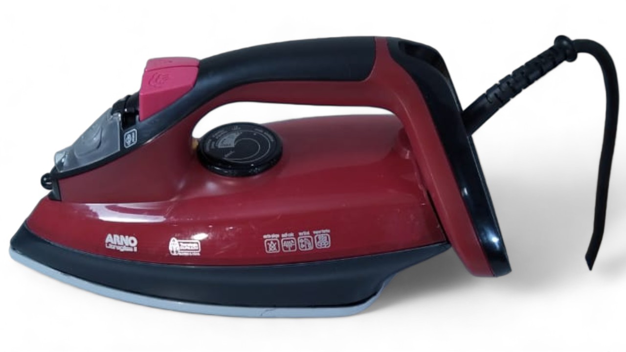 Ferro a Vapor Ultragliss 110v - Vinho - Imagem 4